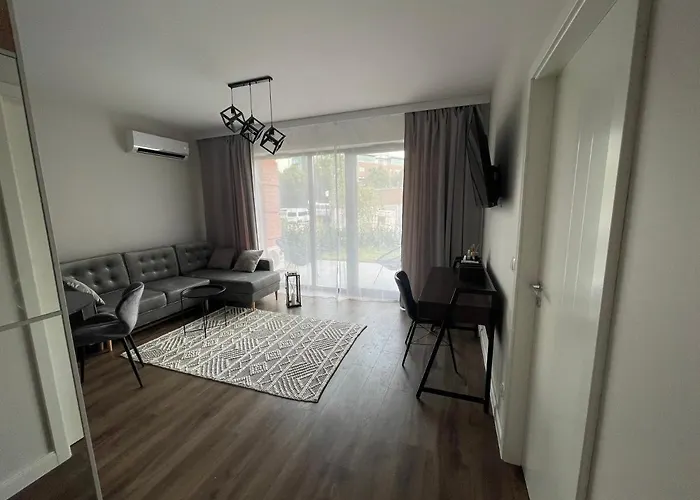 Garden Apartment In Scala